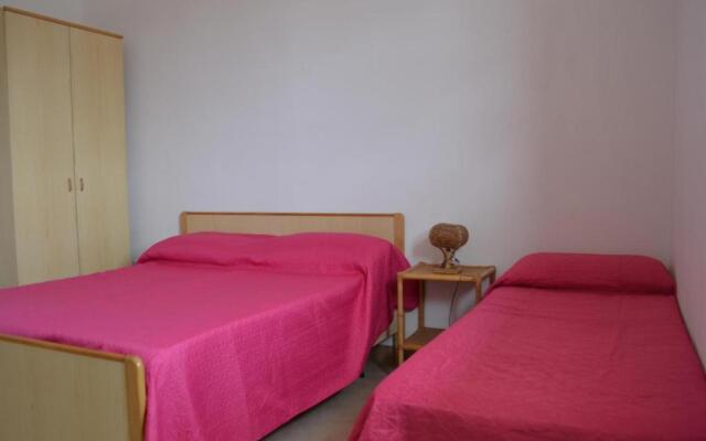 Cosy Apartment Near The Beach With Balcony - Pets Allowed