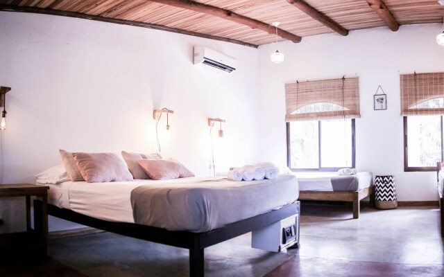 Believe Surf & Yoga Lodge Santa Teresa - Hostel