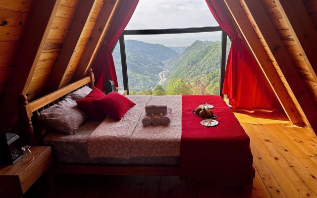 Celazeni̇ Bungalov