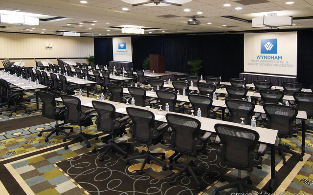 Sheraton Miami Airport Hotel & Executive Meeting Center