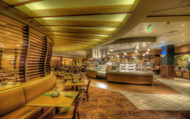 Isle Casino Hotel - Waterloo - A Caesars Rewards Destination