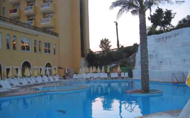 Club Sunny World (ex Orient Hill Hotel)