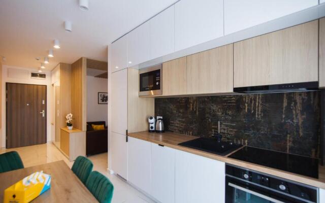 Romantic getaway at West Residence