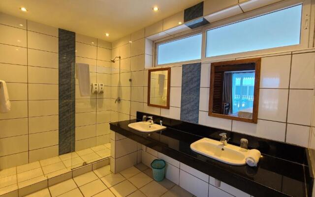 c3 Cowrie Shell Residences