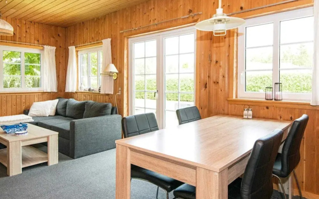 Tranquil Cottage Near Kvie Lake-by Traum