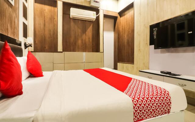 OYO 70297 Hotel Sheela