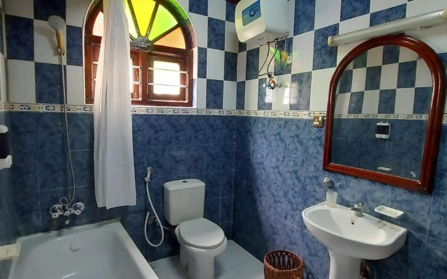 Tausi Palace Hotel