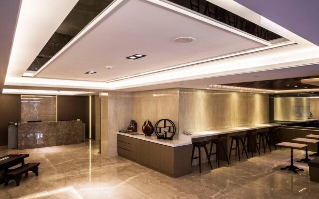 Golden Garden Hotel