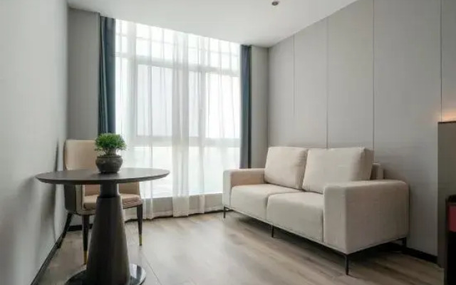 Rezen Dong Hotel (Haining Hi-tech Industrial Park)