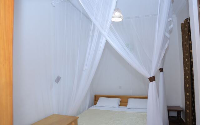 Adonai Guest House - Hostel