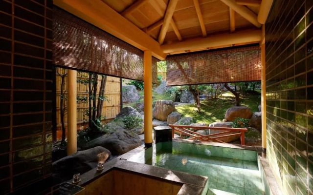 Atami Onsen Sampeiso