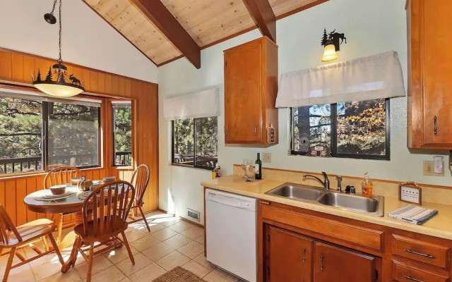 Everwood Serenity Treehouse