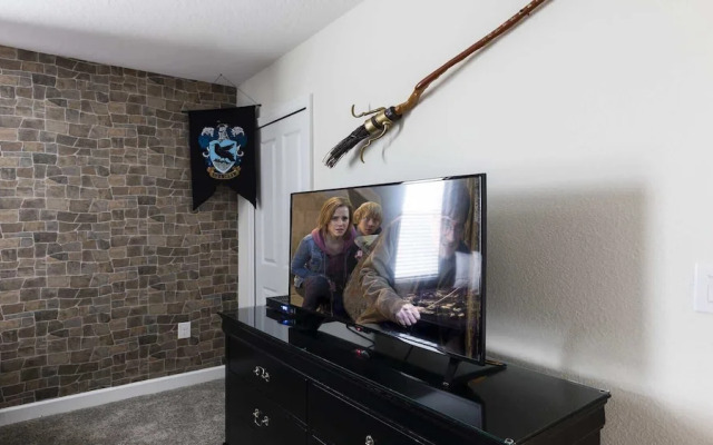 Greenview 8BR Home Private Theater Pool/spa/games