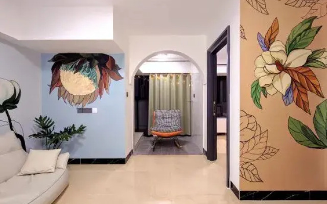 Liangjie Wanghong Apartment (Overseas Chinese City Branch)
