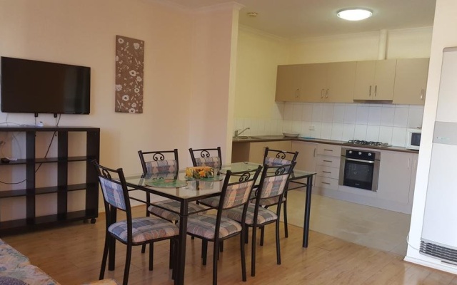 Westside Serviced Apartments – Kitchen – Melbourne