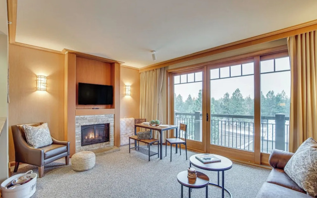 Pet-friendly Cle Elum Condo - Hike, Ski & Relax!