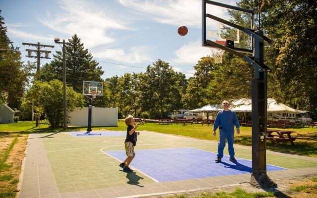 Sun Retreats Peters Pond