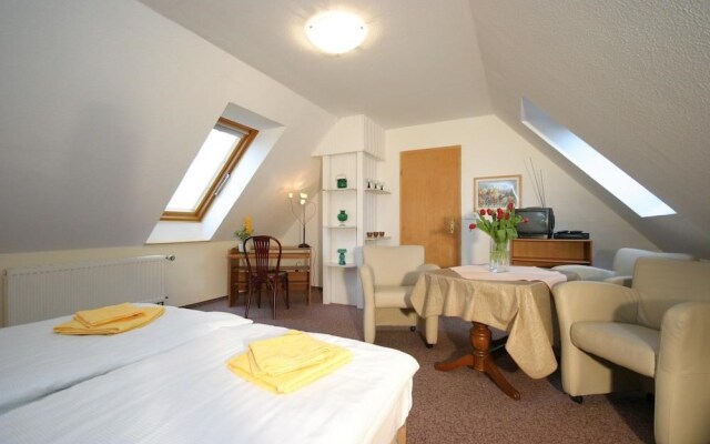 Hotel Pension garni Schwalbenhof