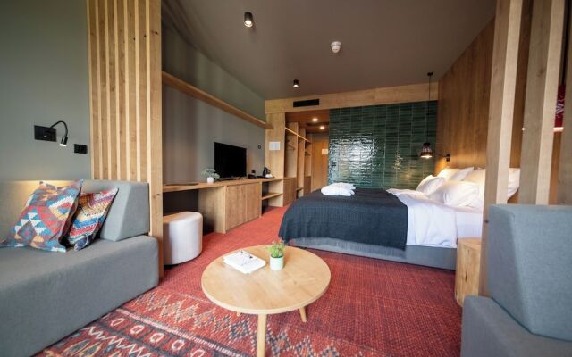 Hotel Nomad