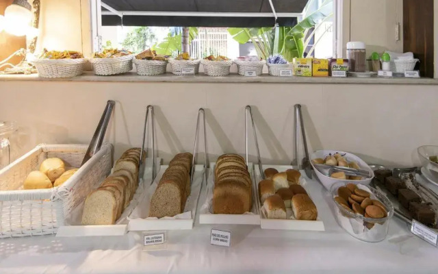 Copacabana Blue Hotel