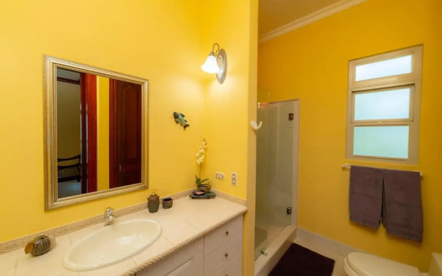 Bella Vista 8B 3 Bedr 3 1 2 Bath