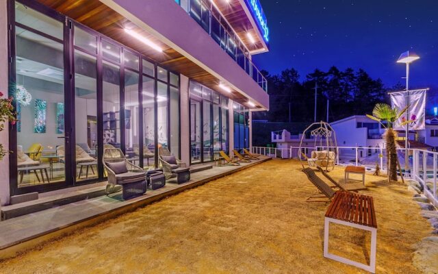 Namhae Lounge 32 Resort A