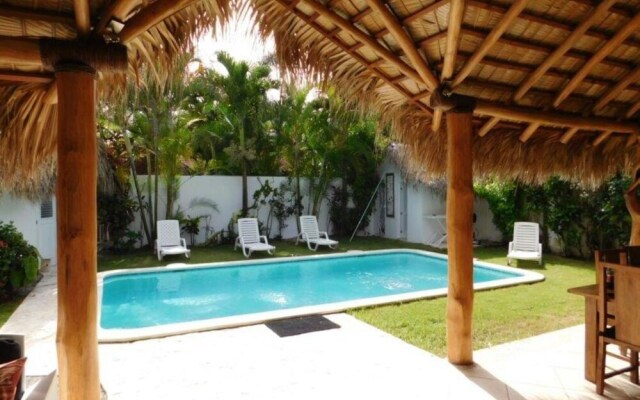 Pretty Caribbean Style Villa