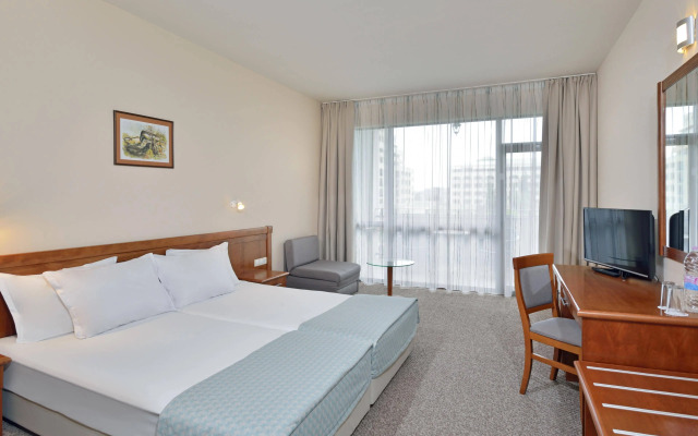 Sol Nessebar Bay & Mare Resort