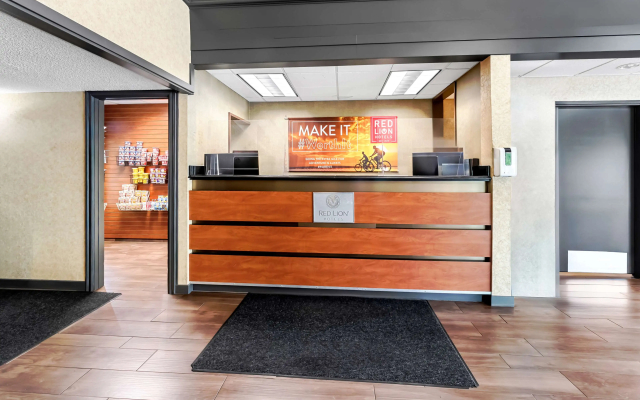Red Lion Hotel Portland Airport