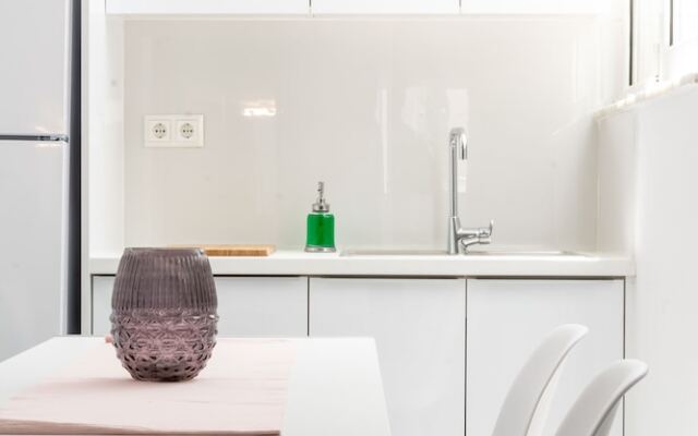 Travellers Hut apartment in Neos Kosmos