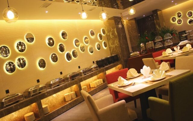 Maritime Hotel (Zhengzhou Century Amusement Park Zhongyuan Tower)