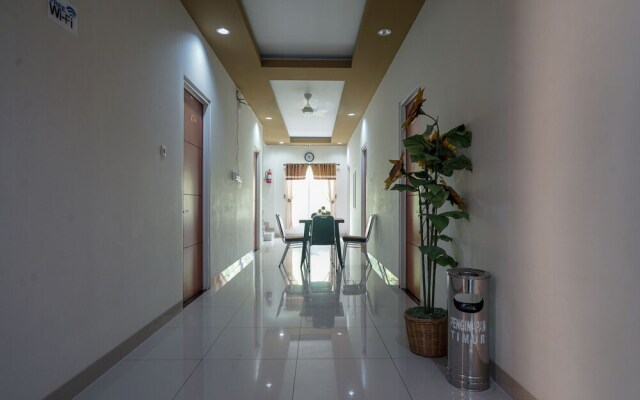 Penginapan Timur by Oyo Rooms