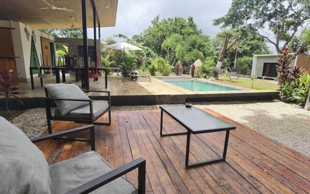 Pyramid Lodge Tamarindo Akhenaton