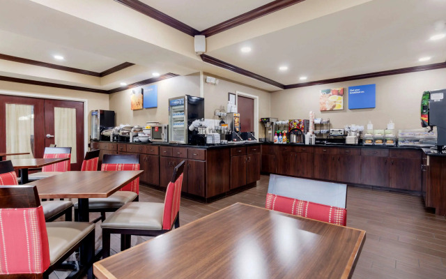 Comfort Inn & Suites Hillsville I-77