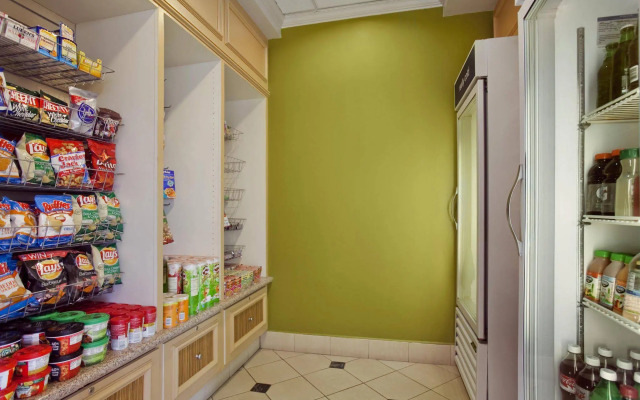 Hilton Garden Inn Islip/MacArthur Airport