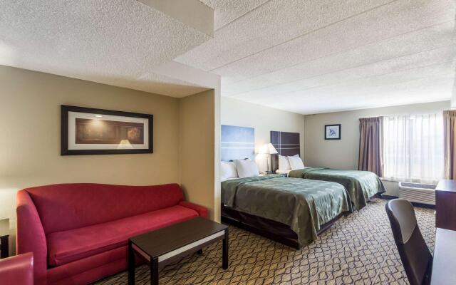 Quality Suites Milwaukee Airport