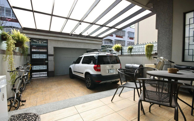VV House
