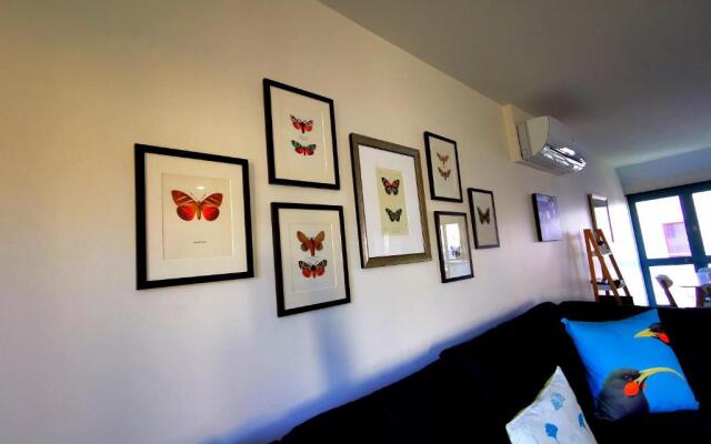 Les Troupes Apartments