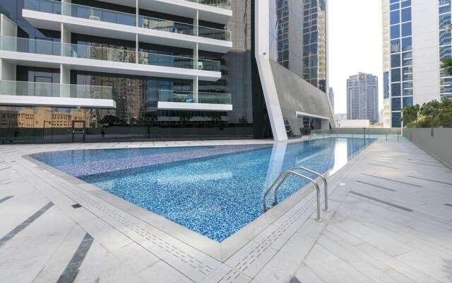 Driven Holiday Homes Marquise Square