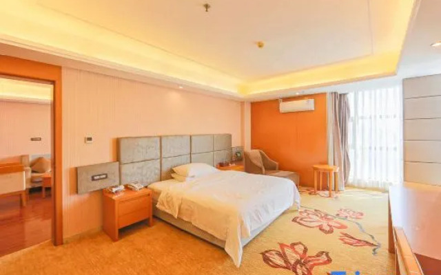 Yicheng Lanbowan Hotspring Holiday Hotel