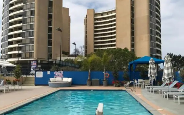 Luxury 1 BD & 1BR with Fantastic marina view