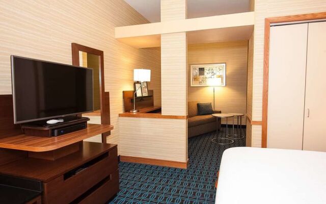 Comfort Inn & Suites South Akron