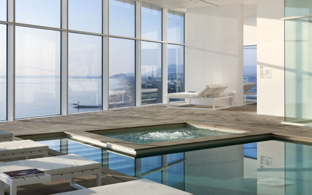 SEAMARQ Hotel