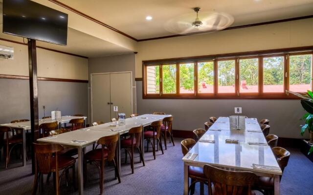 Yandina Hotel