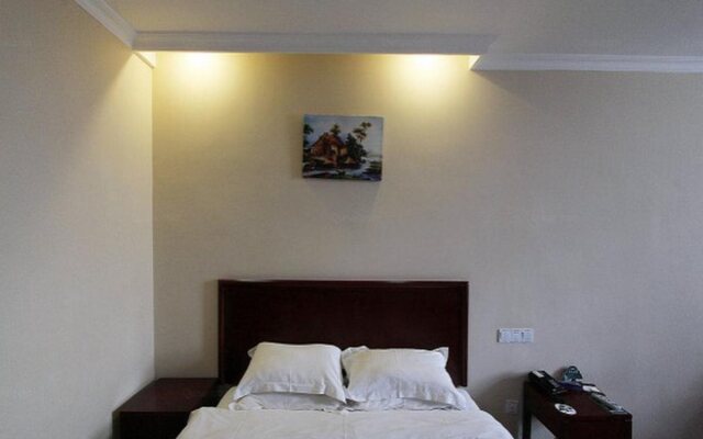 GreenTree Inn ChongQing Yuzhong LiangLuKou Subway Station Express Hotel