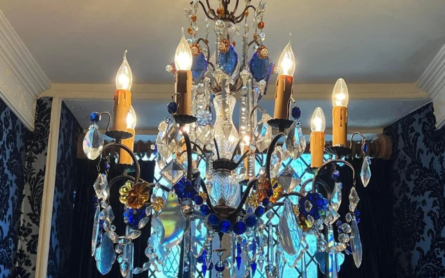 Kendal - Gothic Hall - Luxury Rooms or Apartment