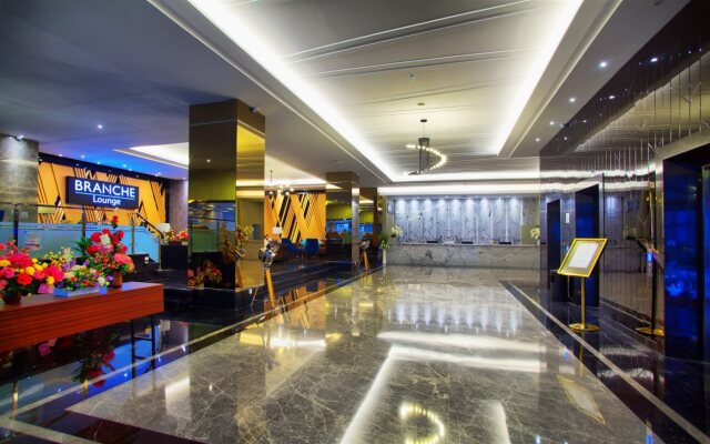 Golden Tulip Essential Makassar