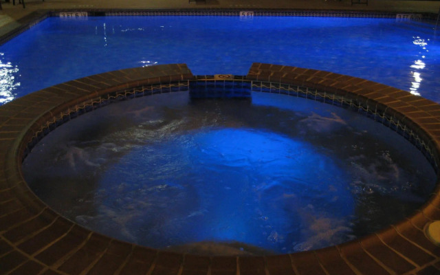 Holiday Inn Express Hotel & Suites Bastrop by IHG