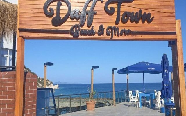 Daff Town Beachmore