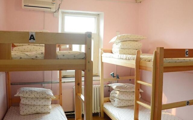 Beijing Xiaofengxian Featured Hostel